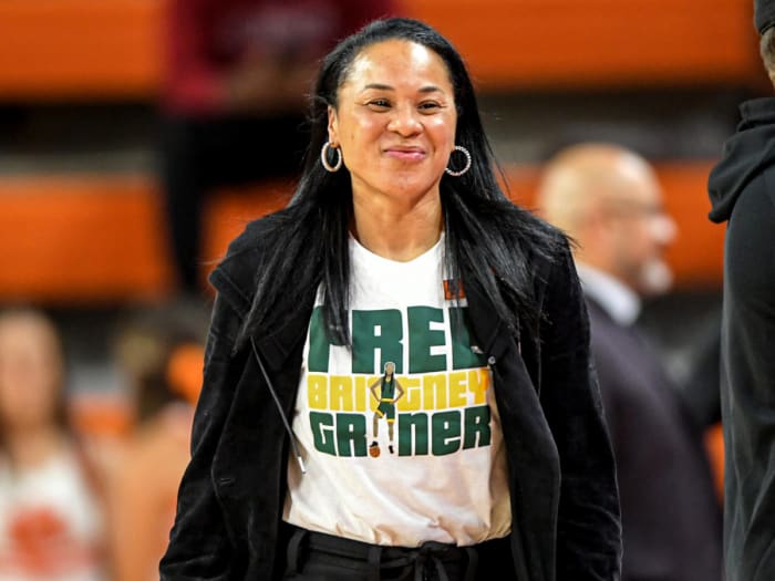 South Carolina coach Dawn Staley wears a ”Free Brittney Griner” shirt before tipoff on November 17, 2022.